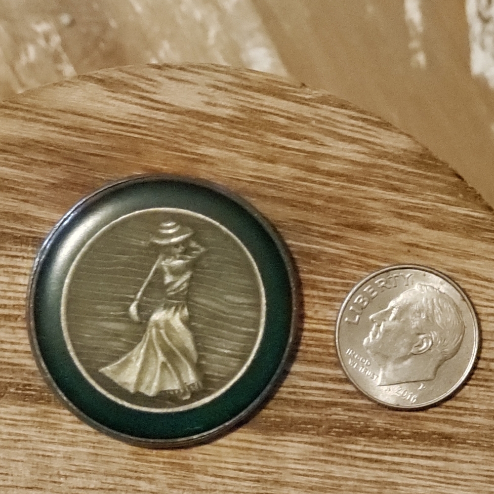 Vintage golf coin Ladies golf
